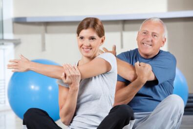 Terapia dell'esercizio per l'osteocondosi della parte bassa della schiena