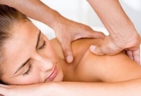 Massaggio con osteocondosi cervicale